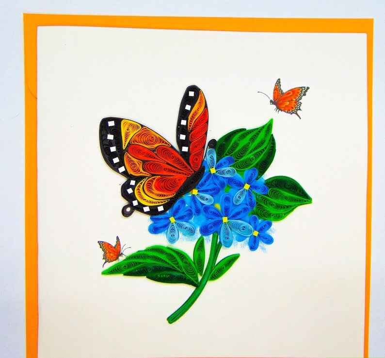 Quilling Grußkarte mit Schmetterling und Blumen, handgefertigte Blankokarte, 16 cm x 15 cm, mit Umschlag