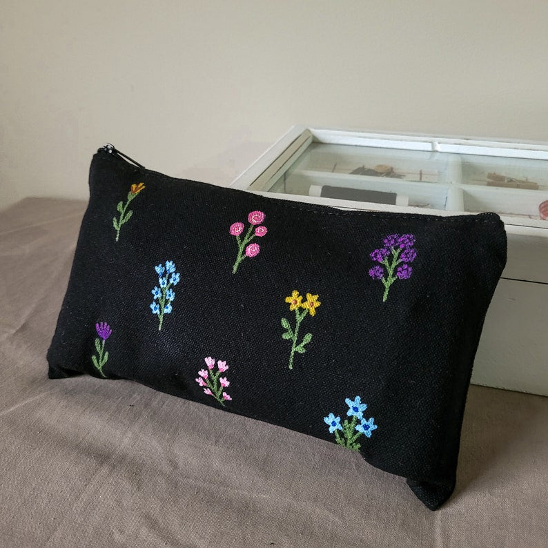 Handbemaltes Federmäppchen aus Stoff mit Wildblumenmuster, 21 x 13 cm, für Schule und Kosmetik
