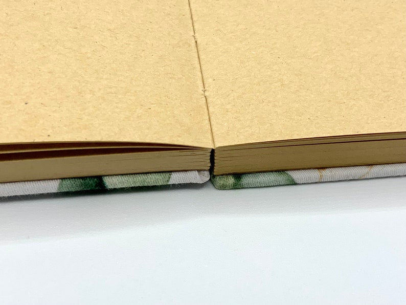 Notizbuch Skizzenbuch mit Stoffeinband Hardcover braunes Kraftpapier Eukalyptus Pflanzenmuster