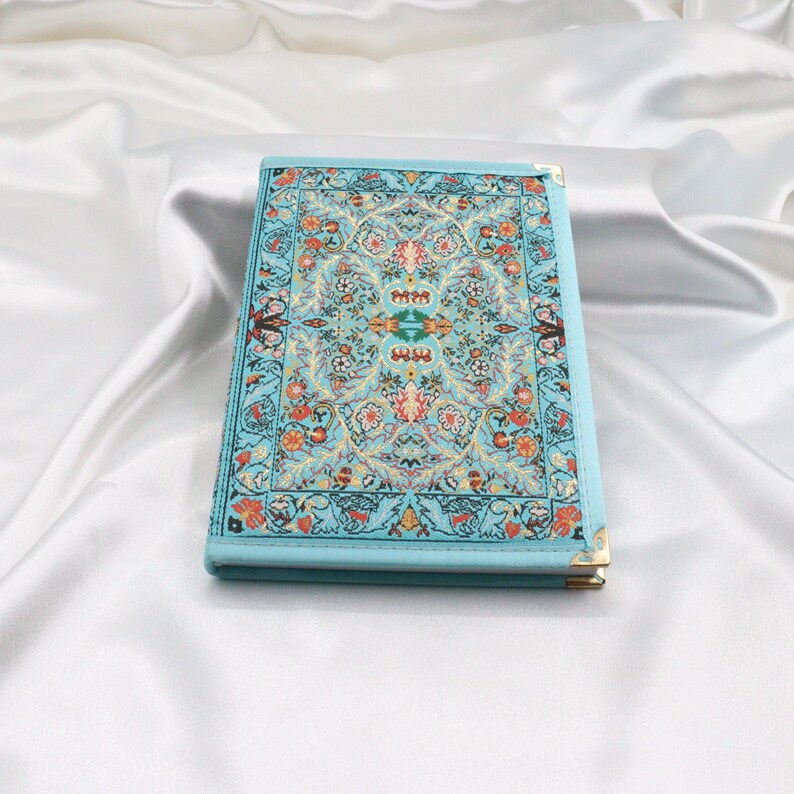 Notizbuch mit blauem Webstoffeinband und aztekischem Kelim-Muster, 14,2 x 20,3 cm, liniert, 100 Seiten