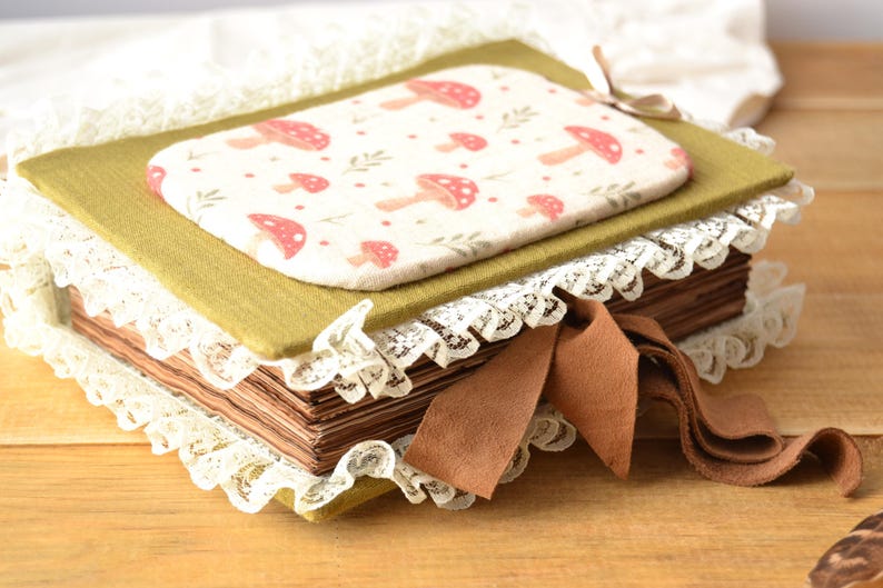 Handgefertigtes Vintage Stoff Notizbuch A6, 500 Seiten, Leer, Koptische Bindung, Mit Lederbändchen