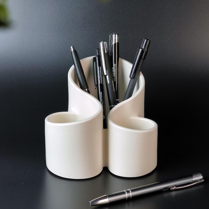 Schreibtisch-Organizer aus Polymergips, Stifte- und Pinselhalter, minimalistische Bürodekoration