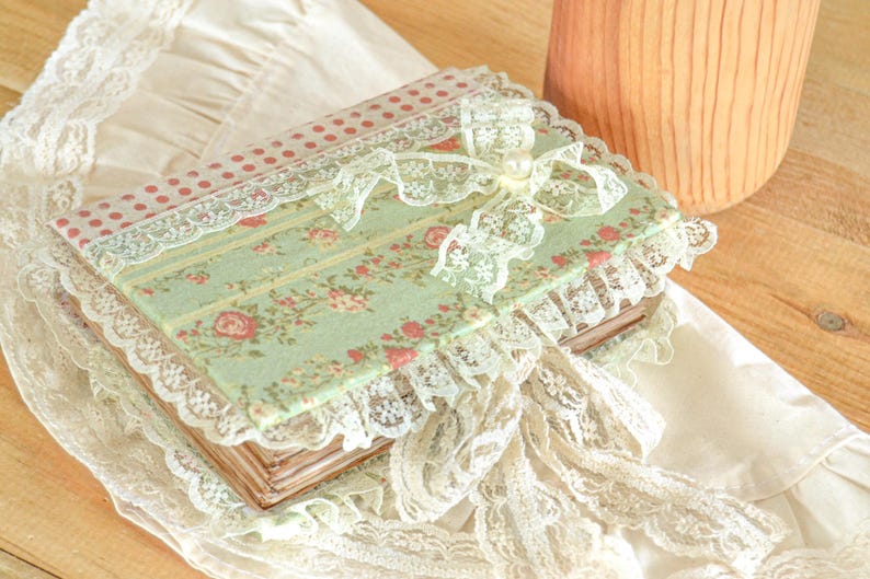 Baumwollstoff mit roten Rosen und Spitze, Vintage-Stil Notizbuch, A6, 500 Seiten, leer