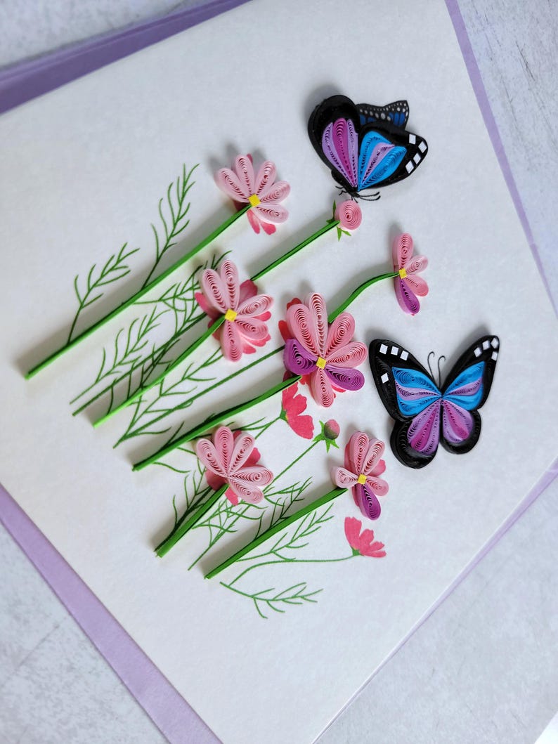 Quilling Grußkarte mit Schmetterling und Blumen, 3D handgefertigt, 15 x 15 cm mit Umschlag