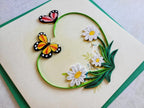 Quilling Karte Schmetterling & Blumen – Handgemachte 3D Grußkarte – 15 x 15 cm – Mit Umschlag und Einlegeblatt