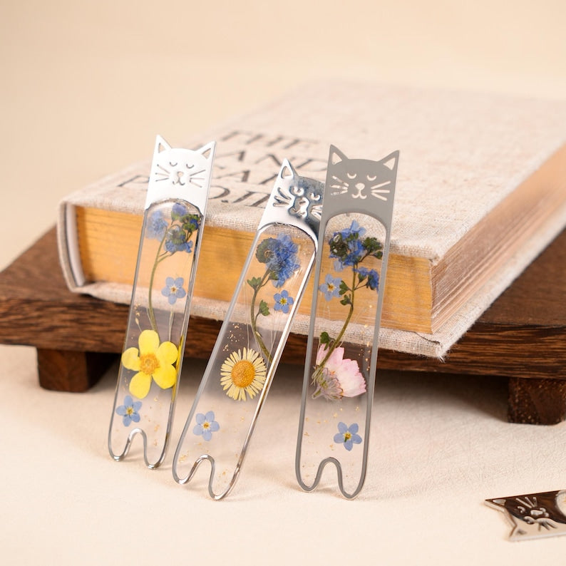 Katzen Lesezeichen mit Geburtsmonat Blume, Gepresste Blumen Lesezeichen, Geschenk für Katzenliebhaber und Buchliebhaber