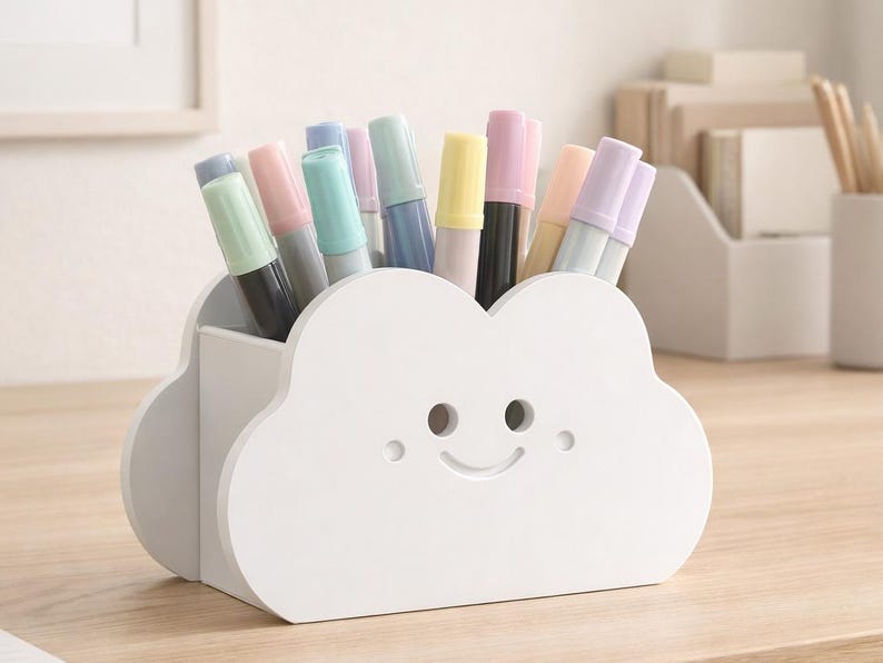 Stiftehalter Wolke mit Gesicht – Schreibtisch Organizer für Marker, Buntstifte und Stifte