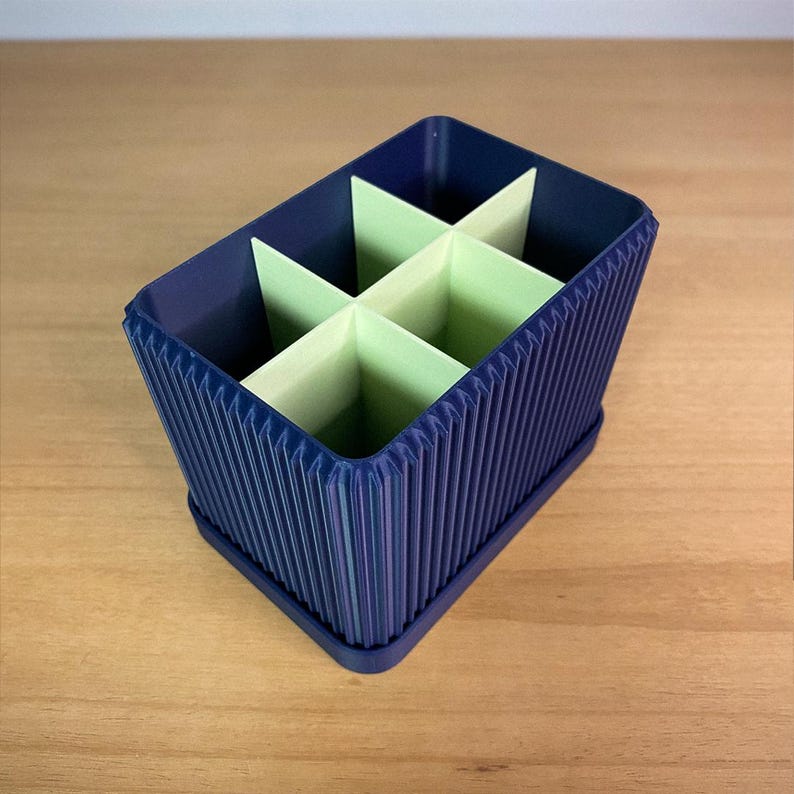 Moderner gerippter Schreibtisch-Organizer – 3D-gedruckter Stiftehalter mit 6 Fächern, Marineblau/Limettengrün, 12,8 x 14,7 x 10 cm