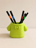 Pullover-Stiftehalter mit Schleife, 3D-gedruckter Stiftebecher, Schreibtischorganizer, PLA, 12 cm x 8 cm x 8 cm, 1 Stück
