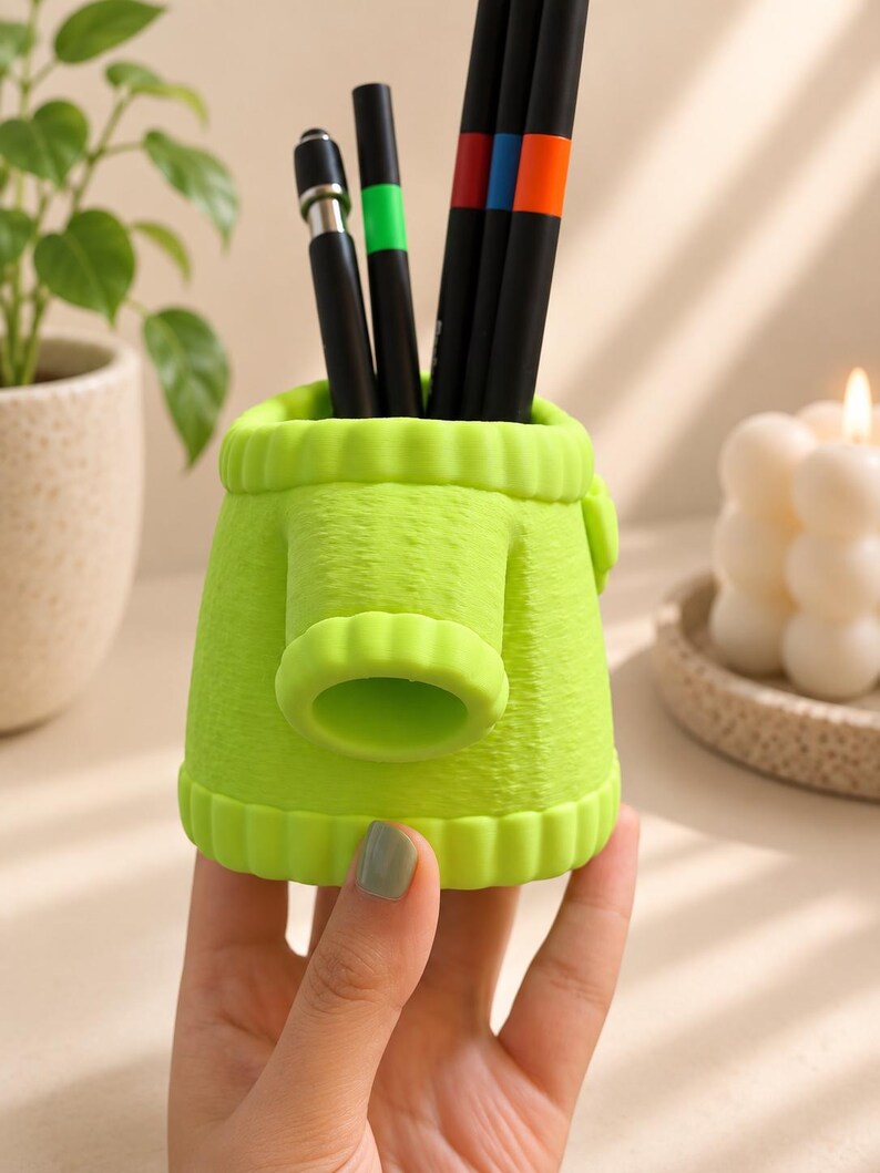 Pullover-Stiftehalter mit Schleife, 3D-gedruckter Stiftebecher, Schreibtischorganizer, PLA, 12 cm x 8 cm x 8 cm, 1 Stück