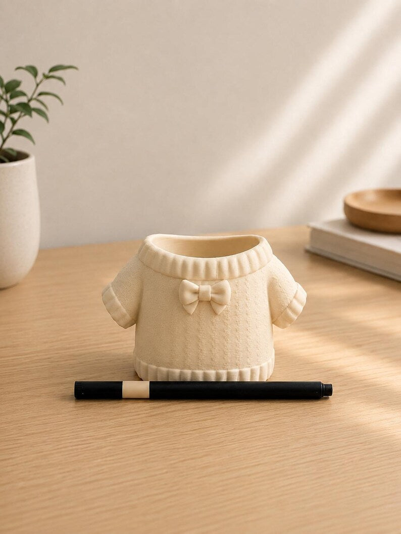 Pullover-Stiftehalter mit Schleife, 3D-gedruckter Stiftebecher, Schreibtischorganizer, PLA, 12 cm x 8 cm x 8 cm, 1 Stück