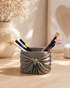 3D-gedruckter Schleifen-Stiftehalter, Stiftebecher mit drapiertem Design, Schreibtisch-Organizer für Stifte